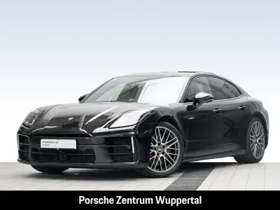 Gebraucht Porsche Panamera 4S E-Hybrid 544 PS (400 kW) 2024 Tiefschwarzmetallic Kleinwagen