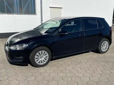 Gebraucht VW Golf VII 105 PS (77 kW) 2013 Schwarz Limousine