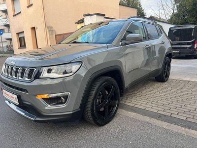 Gebraucht Jeep Compass Limited 150 PS (110 kW) 2020 Grau SUV
