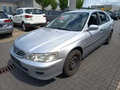 Gebraucht Honda Accord S 136 PS (100 kW) 2002 Silber Kleinwagen