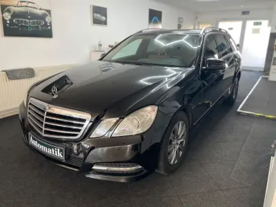 Gebraucht Mercedes E220 Avantgarde 170 PS (125 kW) 2012 Schwarz Limousine