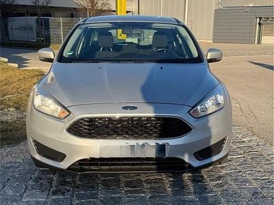 Gebraucht Ford Focus 100 PS (73 kW) 2015 Silber Kombi