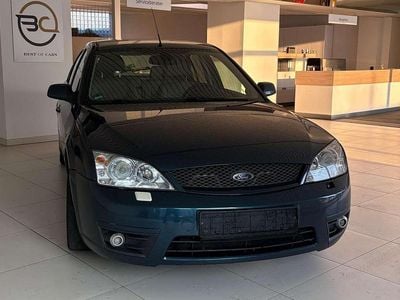 Usata Ford Mondeo Ghia 145 CV (106 kW) 2005 Blu Utilitaria