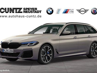 Gebraucht BMW 540 M Sport 333 PS (244 kW) 2023 Bmw individual alvitgrau Kombi