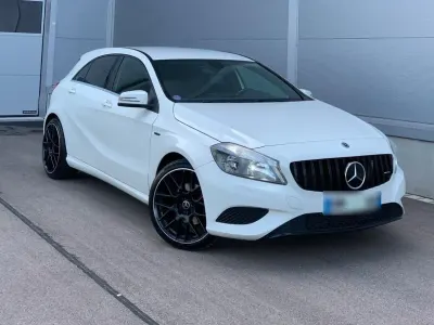 Gebraucht Mercedes A180 122 PS (89 kW) 2013 Weiß Kleinwagen