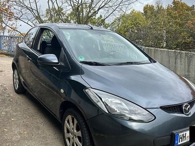 Grau Gebraucht 2009 Mazda 2 Kleinwagen | 1.890 € (Fairer Preis)