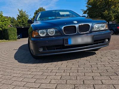 BMW 525