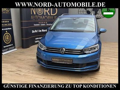 Gebraucht VW Touran Comfortline 122 PS (89 kW) 2022 Blau Van / Kleinbus