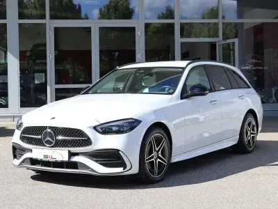 Gebraucht Mercedes 300 AMG line 197 PS (144 kW) 2024 Weiß Limousine