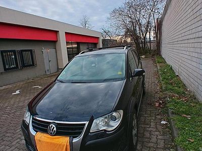 Second-hand VW Touran Cross 170 CP (125 kW) 2008 Negru Monovolum