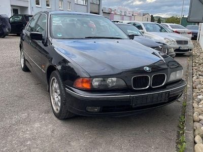 BMW 523