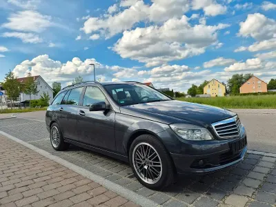 Używany Mercedes C200 136 KM (100 kW) 2010 Szary Sedan/Limuzyna