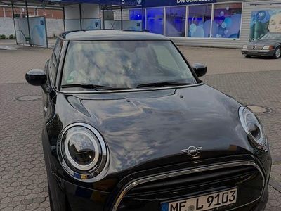 Usado Mini ONE Classic 102 HP (75 kW) 2021 Preto Citadino