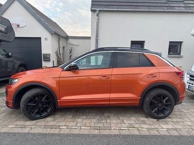Second-hand VW T-Roc IQ Drive 150 CP (110 kW) 2019 Portocaliu SUV