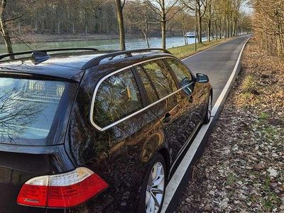 Gebraucht BMW 525 Exclusive 197 PS (144 kW) 2009 Kombi