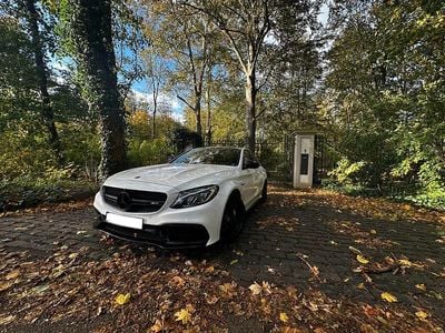 Weiß Gebraucht 2017 Mercedes C63 AMG AMG Limousine | 42.999 € (Teuer)
