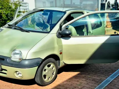 Gebraucht Renault Twingo Initiale 75 PS (55 kW) 2007 Gold Kleinwagen