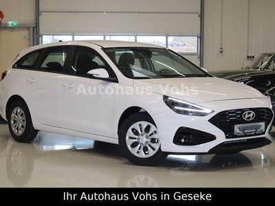 Weiß Neu 2025 Hyundai i30 Comfort Kombi | 21.470 € (Fairer Preis)