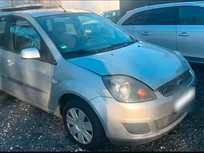 Gebraucht Ford Fiesta 2008 Silber Kleinwagen