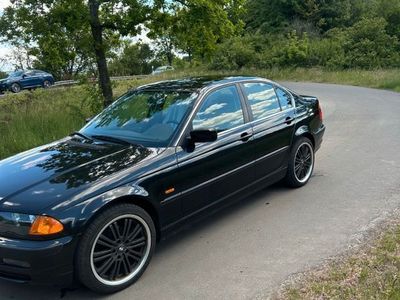 Gebraucht BMW 320 170 PS (125 kW) 2001 Schwarz Limousine