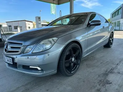 Gebraucht Mercedes E350 231 PS (169 kW) 2009 Grau Coupé