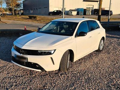 Gebraucht Opel Astra 131 PS (96 kW) 2023 Weiß Limousine