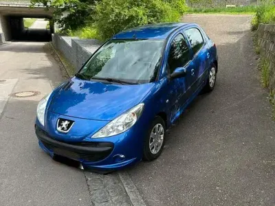 Gebraucht Peugeot 206+ Style 73 PS (53 kW) 2011 Blau Kleinwagen