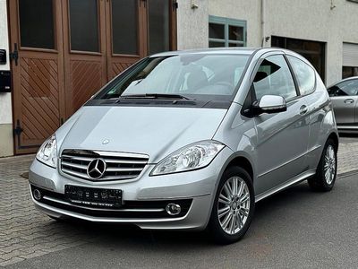 Gebraucht Mercedes A180 Elegance 116 PS (85 kW) 2009 Silber Limousine