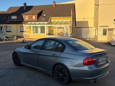 Gebraucht BMW 318 Sport Line 143 PS (105 kW) 2010 Grau Limousine