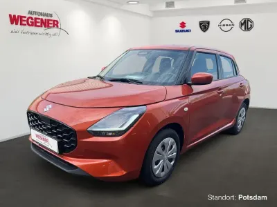 Neu Suzuki Swift Club 83 PS (61 kW) 2026 Flame orange pearl metallic Kleinwagen
