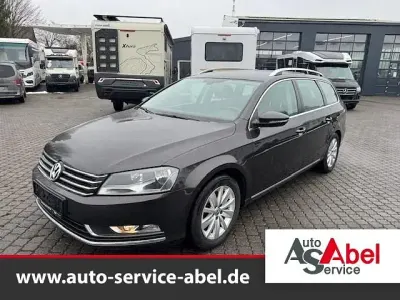Gebraucht VW Passat Comfortline 160 PS (117 kW) 2011 Moccaanthrazit perleffekt Kombi
