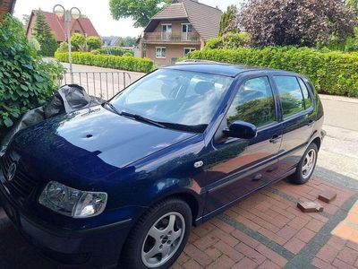 Blau Gebraucht 2002 VW Polo Limousine | 899 € (Fairer Preis)