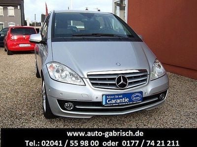 Polarsilber metalliclack Gebraucht 2011 Mercedes A160 Elegance Kleinwagen | 8.880 € (Teuer)