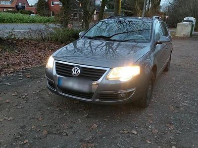 Grau Gebraucht 2006 VW Passat Kombi | 1.800 € (Guter Preis)