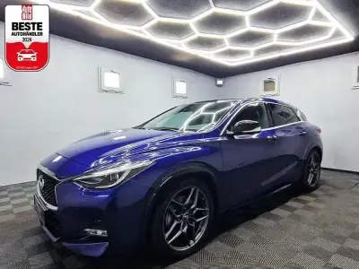 Gebraucht Infiniti Q30 Sport Tech 211 PS (155 kW) 2019 Blau Kleinwagen
