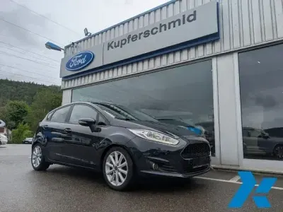 Gebraucht Ford Fiesta Celebration 101 PS (74 kW) 2017 Dunkelblau Kleinwagen
