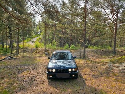 Gebraucht BMW 525 Sport Line 143 PS (105 kW) 1992 Blau Limousine