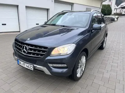 Gebraucht Mercedes ML350 265 PS (194 kW) 2011 Grau SUV