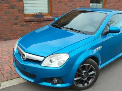 Gebraucht Opel Tigra 90 PS (66 kW) 2006 Blau Cabrio