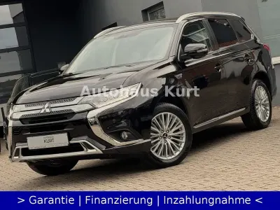Begagnad Mitsubishi Outlander P-HEV 135 HK (99 kW) 2020 Svart SUV