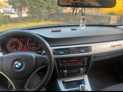 Gebraucht BMW 320 143 PS (105 kW) 2008 Blau Limousine