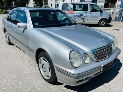 Mercedes E320