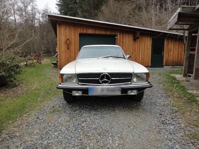 Begagnad Mercedes 350 200 HK (147 kW) 1973 Vit Cab
