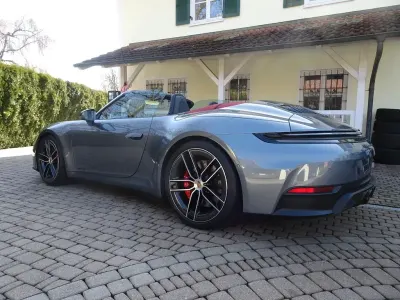 Gebraucht Porsche 992 541 PS (397 kW) 2025 Silber Cabrio