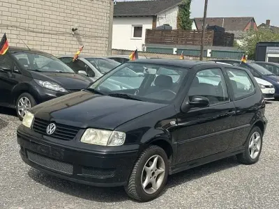 Gebraucht VW Polo 60 PS (44 kW) 2001 Indigoblau perleffek (metallic) Kleinwagen