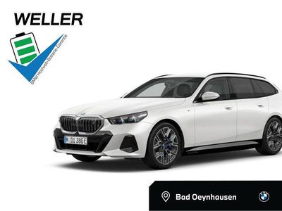 Mineralweiß (weiß) Gebraucht 2025 BMW i5 M Sport Kombi | 64.450 € (Superpreis)