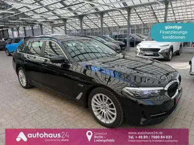 Gebraucht BMW 530e Sport Line 292 PS (214 kW) 2022 Schwarz Kombi