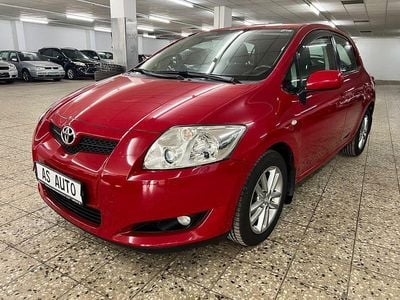Gebraucht Toyota Auris Life 101 PS (74 kW) 2009 Rot Kleinwagen