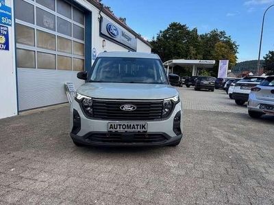 Neu Ford Tourneo Courier Titanium 125 PS (91 kW) 2025 Cactus gray Van / Kleinbus