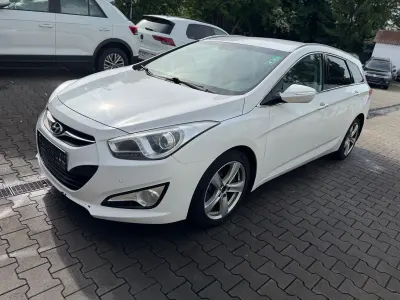 Gebraucht Hyundai i40 Edition 136 PS (100 kW) 2014 Weiß Kombi